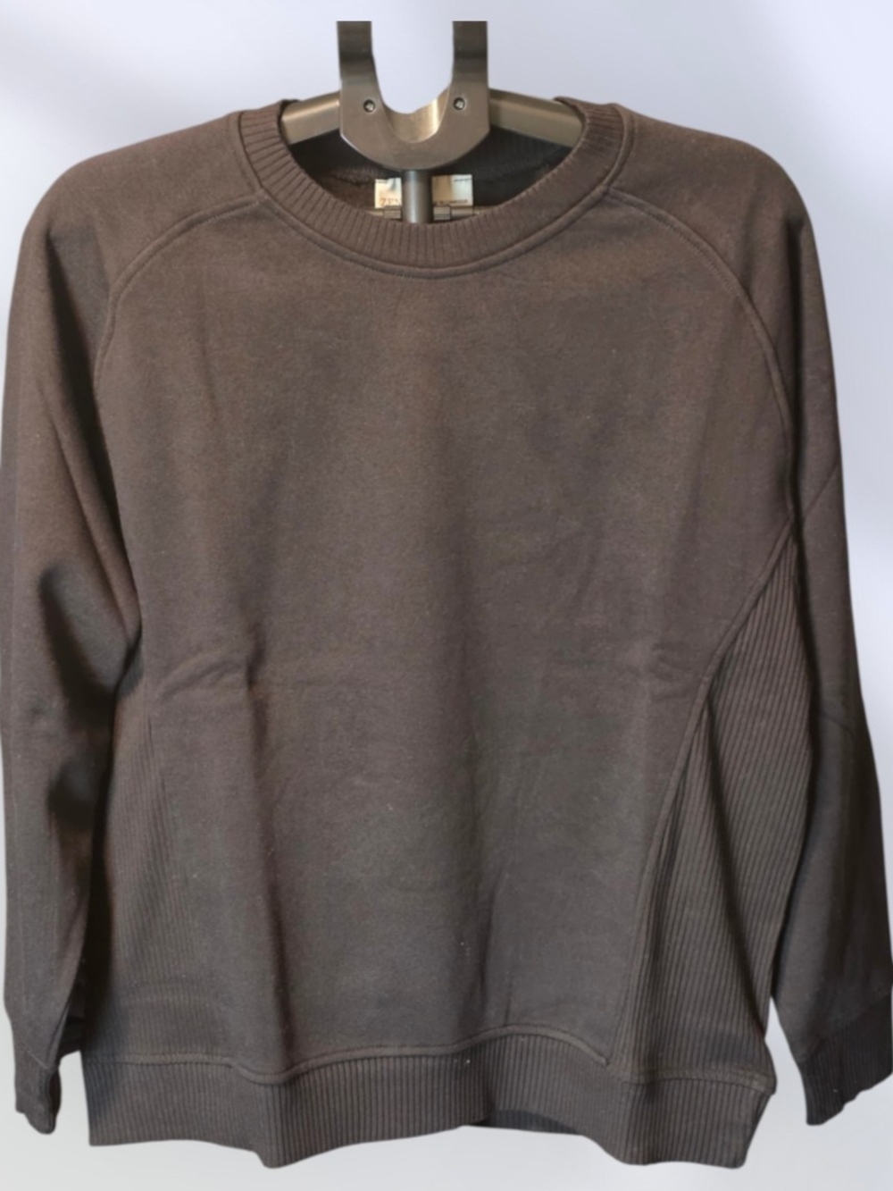 Zenana Outfitters Crewneck Sweatshirt in Black